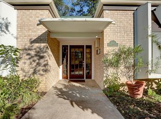 1 Pine Creek Ln, Houston, TX 77055