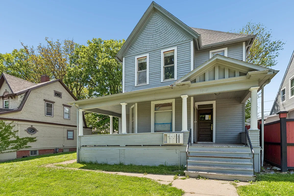 Building Photo - 3814 S 24th St #2