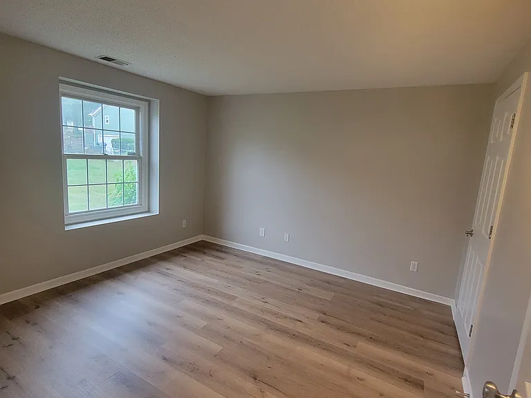 3841 N 123rd Ter — Photo 11