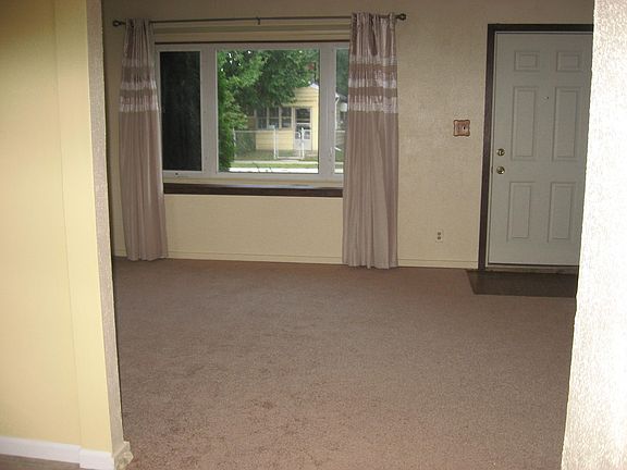 3rd image of 26727 Bryan St