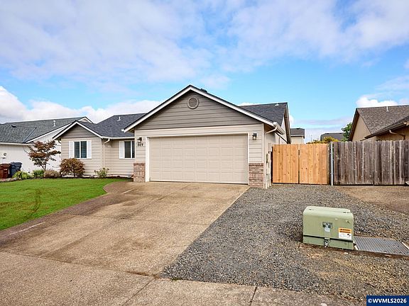 3rd image of 869 Meadowlark Pl