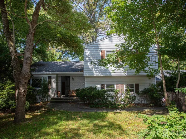 3 Garden Ter, Milltown, NJ 08850