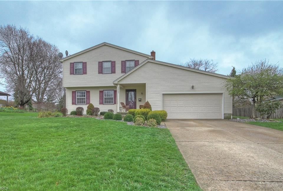 1st image of 2963 Saginaw Dr