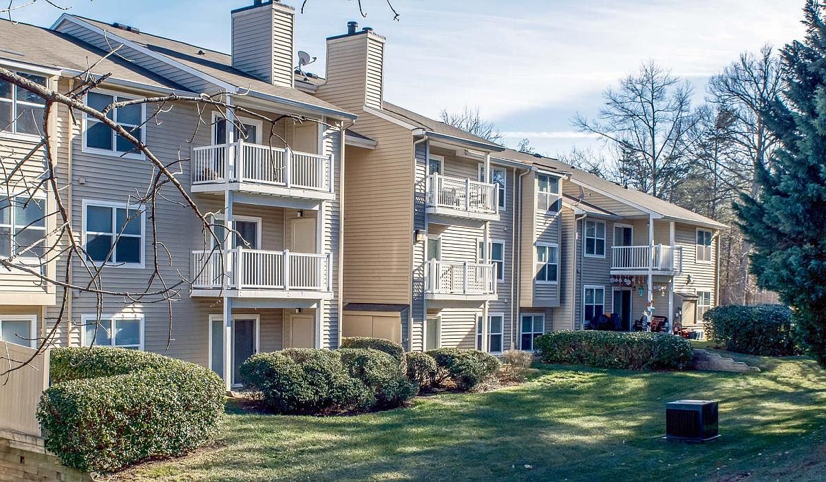 Springwoods At Lake Ridge Apartment Homes Apartment Rentals Woodbridge