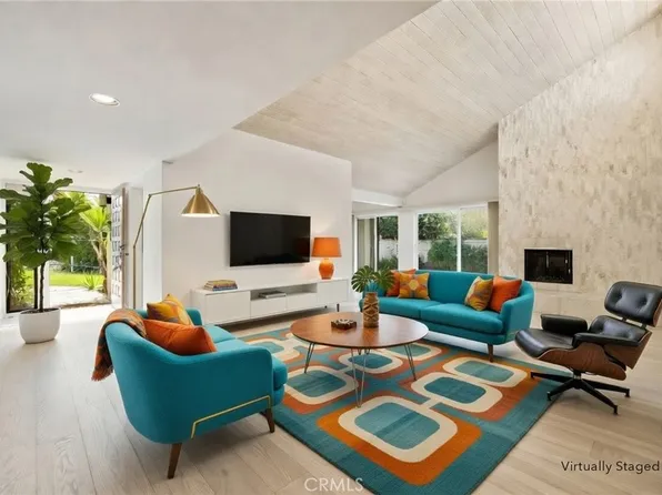 255 E Avenida Granada Unit 211, Palm Springs, CA 92264