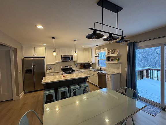 3rd image of 3960 Elderberry Dr