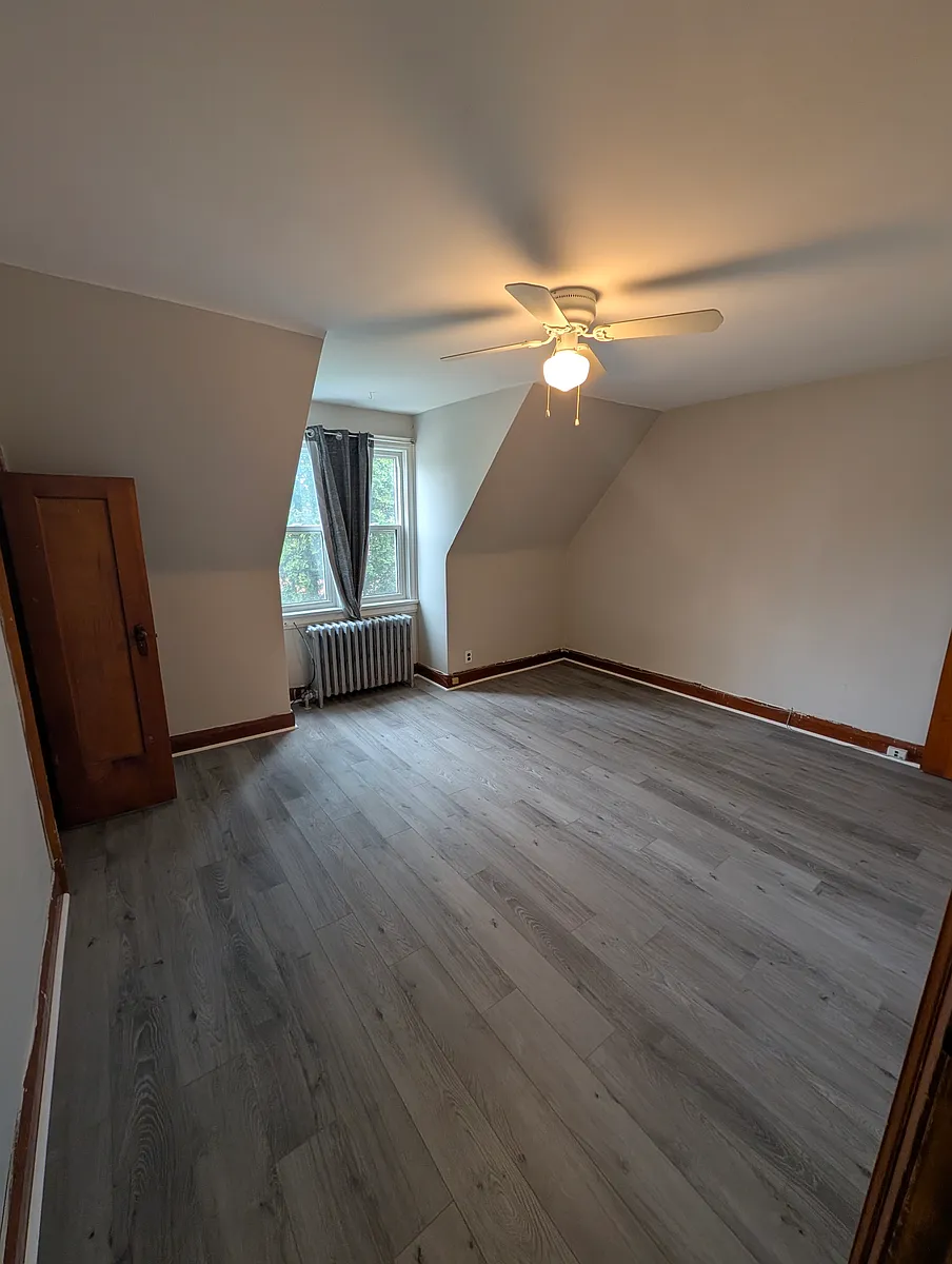 Building Photo - 100 Haynes Ave #3Z-ON