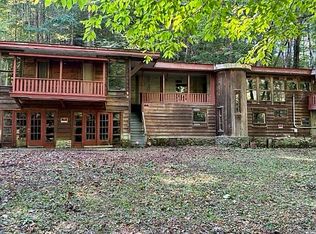 26 Cold Spring Rd, Burnsville, NC 28714