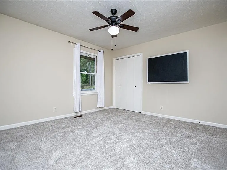 1499 Stonington Ct — Photo 31