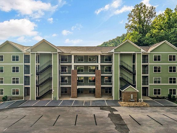 3rd image of 329 Ownby St #1401