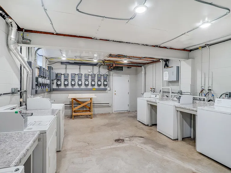 3223 E Main St — Photo 17