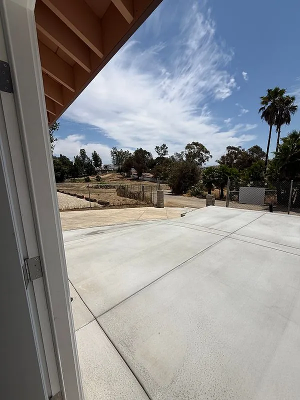 2 bed, 2.0 bath, 794 sqft, $2,950 — Photo 4
