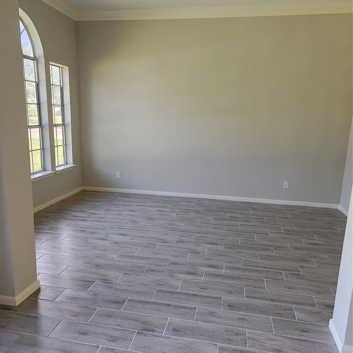 4 bed, 2.5 bath, 2364 sqft, $3,000 — Photo 3