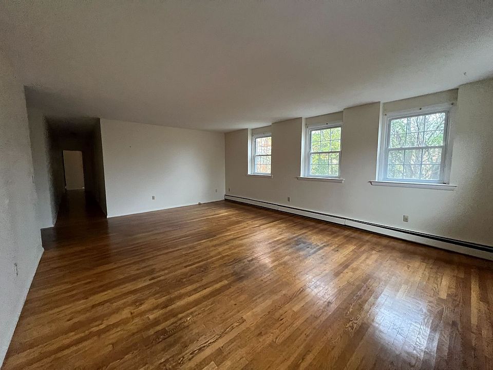 School House Apartments 41 Coach Rd Chester VT Zillow