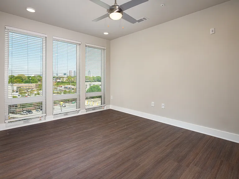 915 Glenwood Apartments on the Beltline — Photo 13