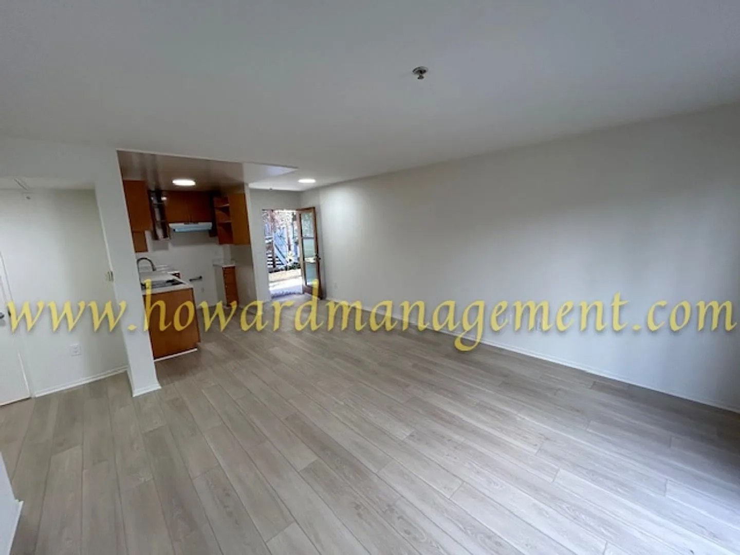 1011 Pico — Photo 4