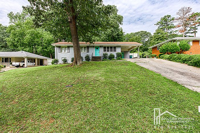 1st image of 3884 Honeysuckle Dr SE