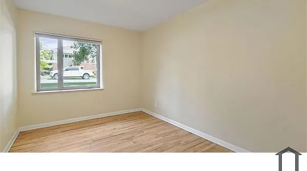 1240 Cedar Ave — Photo 8