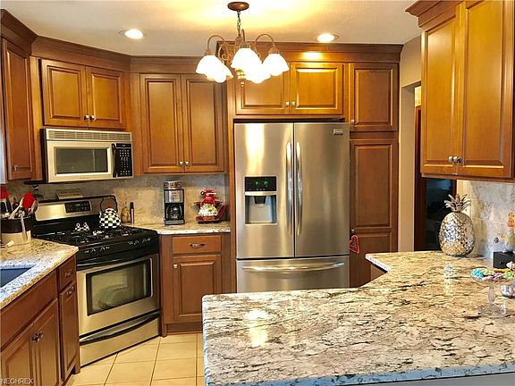 3rd image of 367 Annawan Ln
