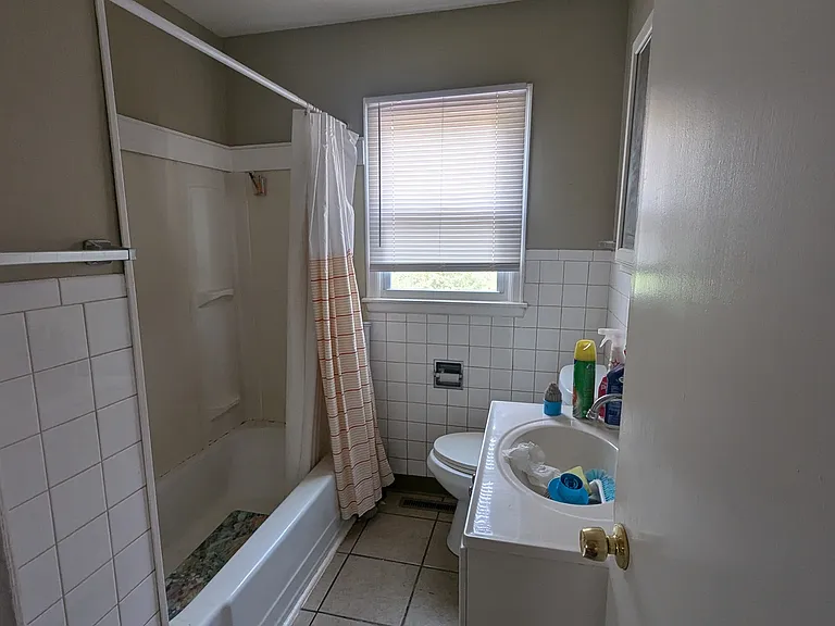 630 NE 90th St #1 — Photo 7
