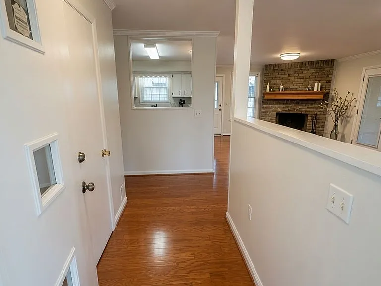 8 Ann Ct — Photo 9