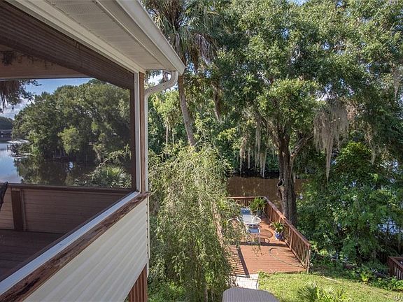 4th image of 20946 River Dr