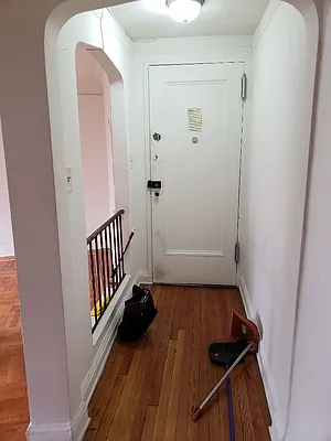 Rented by Smart NY Realty LLC | media 9