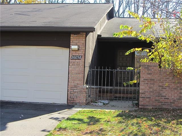 1st image of 26058 Summerdale Dr #1