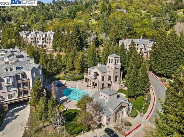 320 Caldecott Ln Unit 120, Oakland, CA 94618