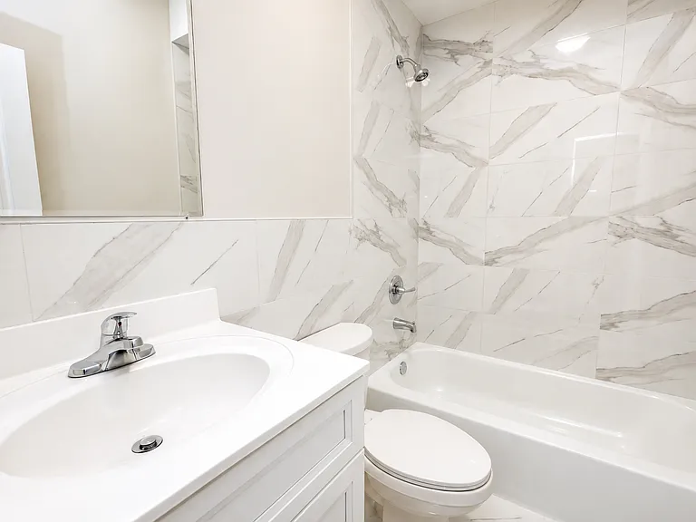 152 Parkwood Ave #2 — Photo 16