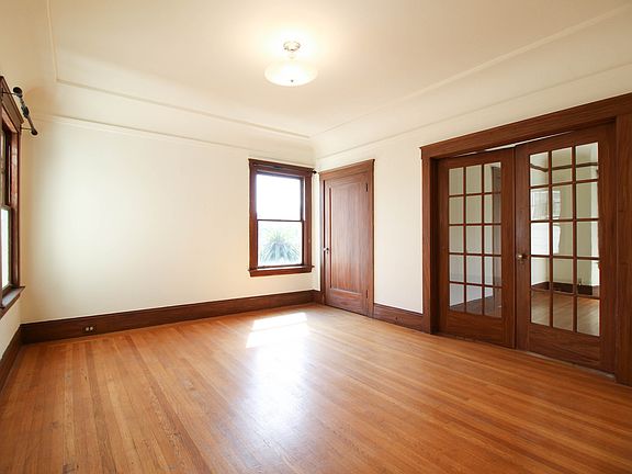 5th image of 832 Dolores St APT 4