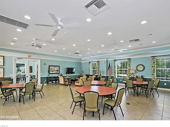 3rd image of 15022 Sea Crest Blvd