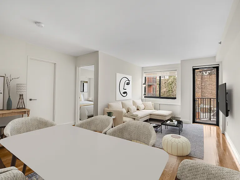 101 W 15th St #104 — Photo 1