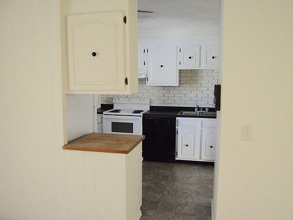 5th image of 5 Meadowbrook Dr