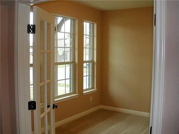 3rd image of 3300 Cortes Pl