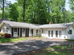 932 Park St SE, Vienna, VA 22180