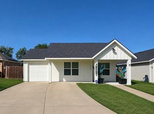 309 Thomas St, Terrell, TX 75160