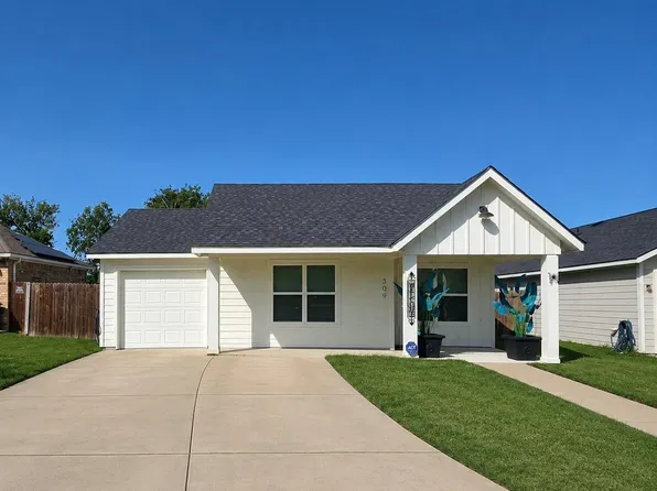 309 Thomas St, Terrell, TX 75160