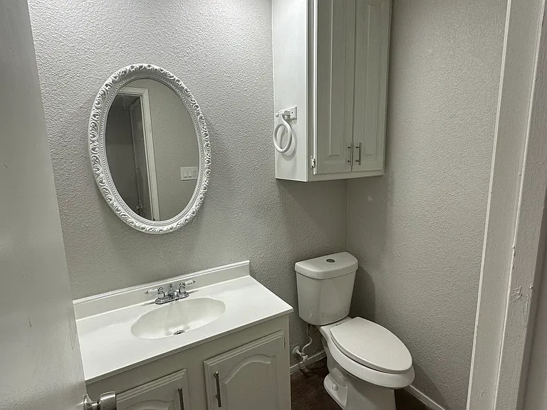 7308 Catbrier Ct — Photo 8
