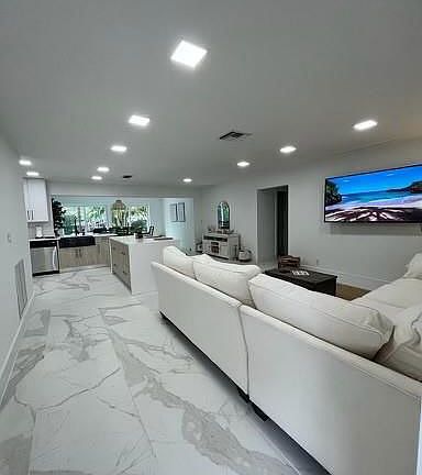 4th image of 2641 NE 53rd Ct #2641