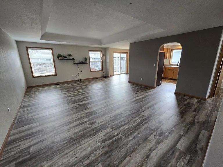 1826 Northwood Dr — Photo 2