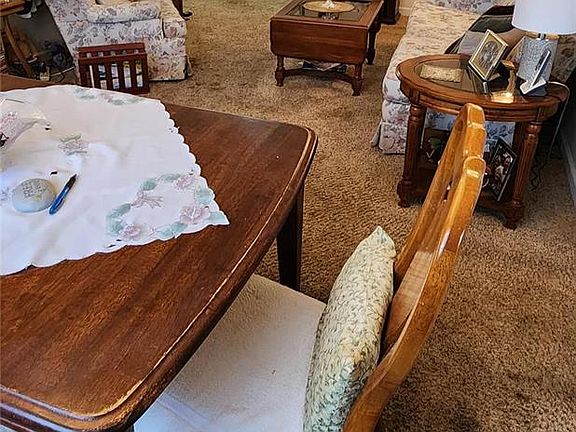 4th image of 7583 Hazelcrest Dr APT D