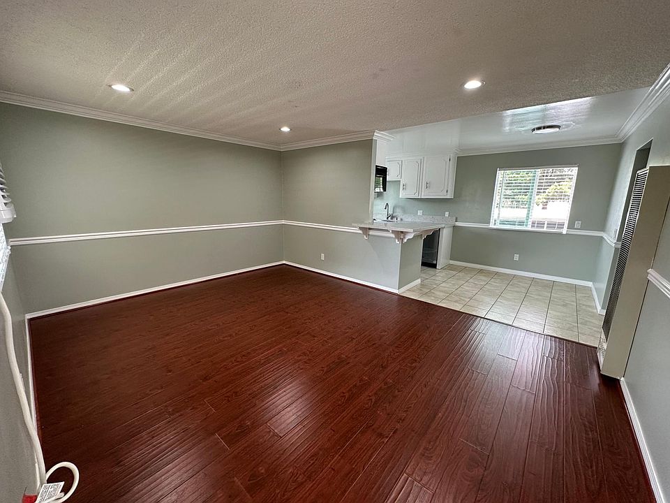 1st image of 737 E Pine St APT 15