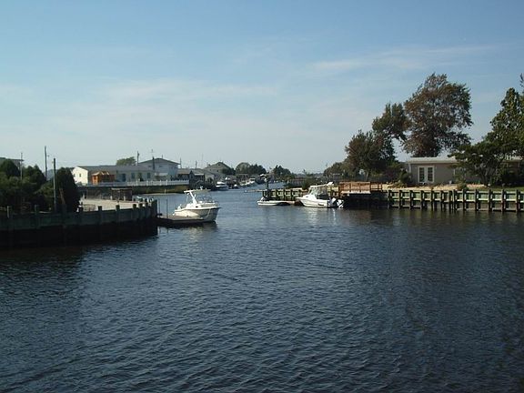 Intersecting Lagoon Views