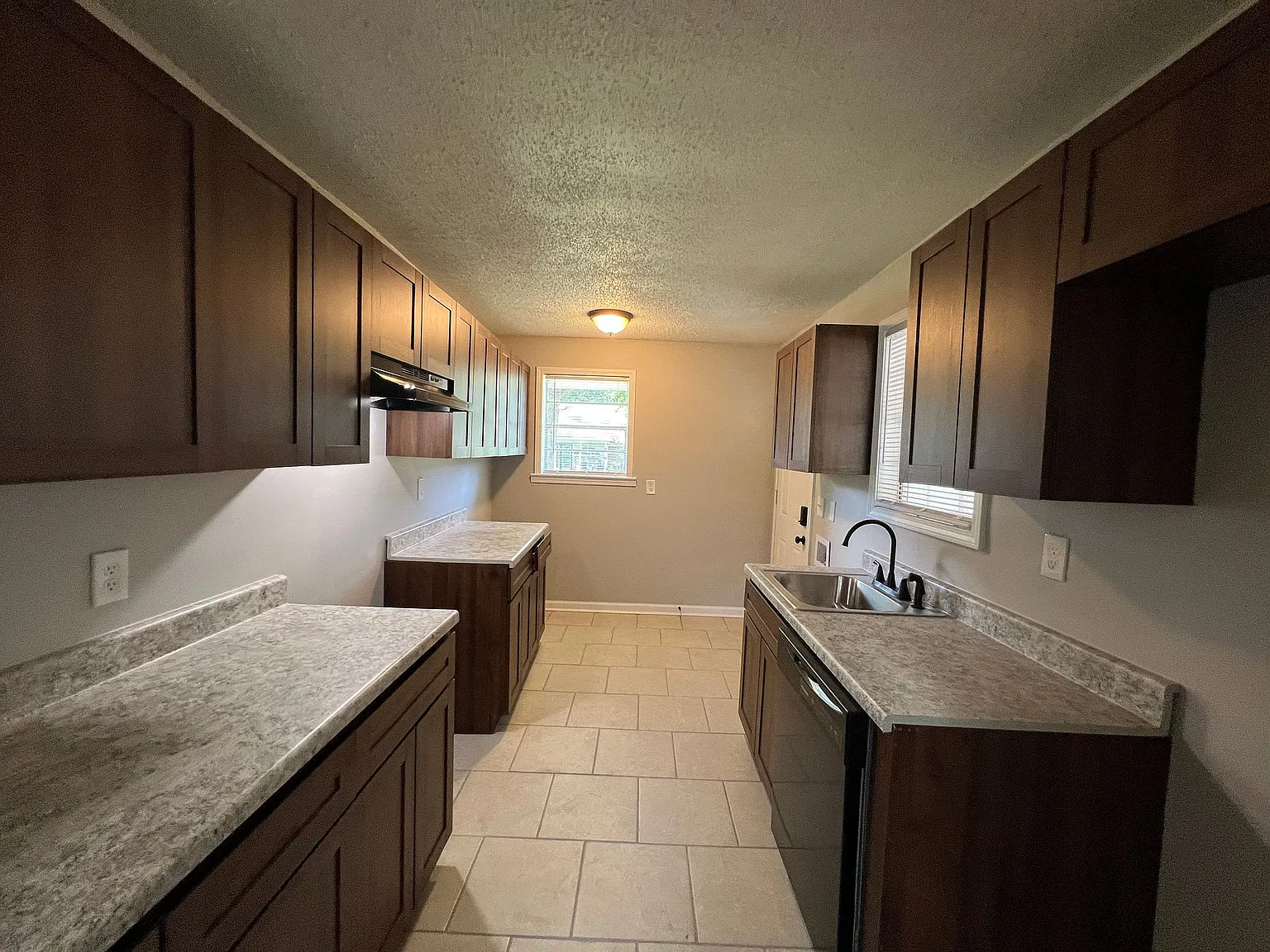 3236 Gaylord Ln — Photo 3