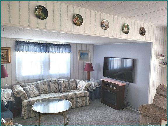 5th image of 1 Ferndale Dr
