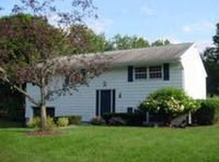 19 Bonner Dr, Queensbury, NY 12804