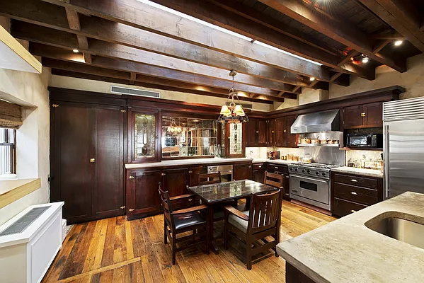 Sold by Nest Seekers International | media 4