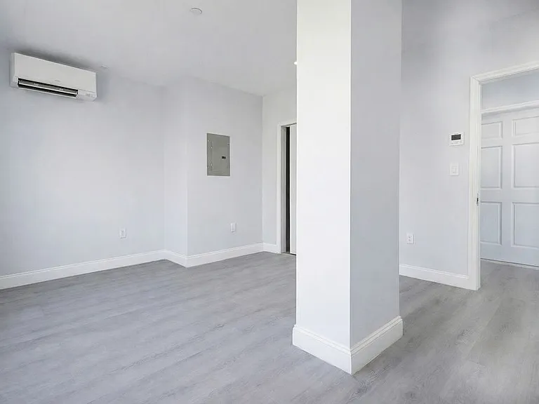 142 Huron St #5B — Photo 3