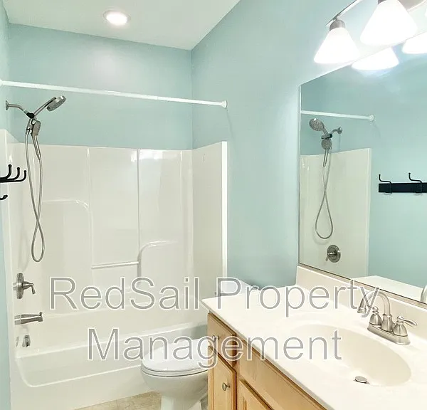 216 S 2nd St — Photo 13